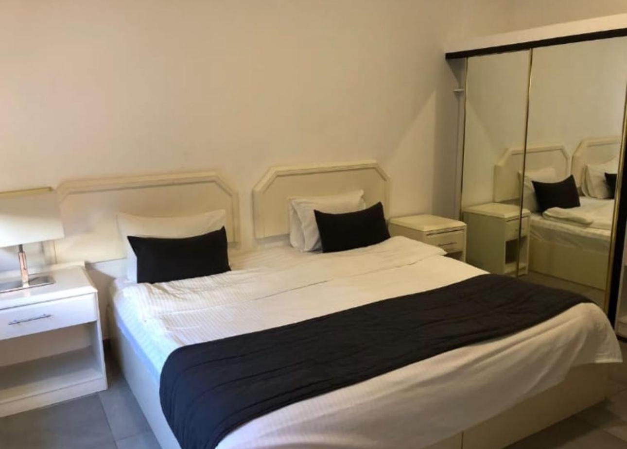 Weibdeh Heights Hotel Suites Amman Buitenkant foto